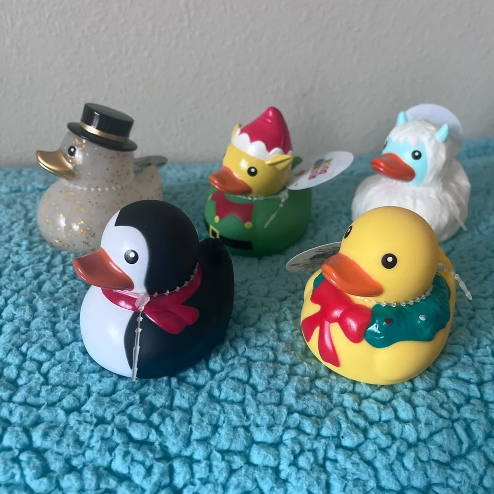 Target Bullseye Playground Christmas Ducks Set of 5🎄